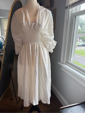 Elsa Esturgie 💯 Silk Lightweight Ecru V-Neck Puff Sleeve Dress Size 40 or 8